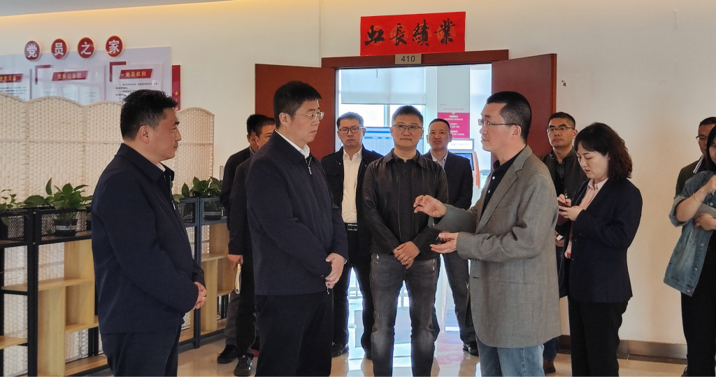 绵阳市委常委、统战部部长、科技城新区党工委书记李南希一行莅临公司调研指导 绵阳市委常委、统战部部长、科技城新区党工委书记李南希一行莅临公司调研指导