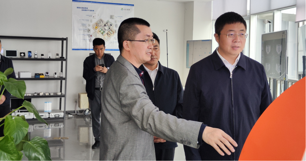 绵阳市委常委、统战部部长、科技城新区党工委书记李南希一行莅临公司调研指导 绵阳市委常委、统战部部长、科技城新区党工委书记李南希一行莅临公司调研指导