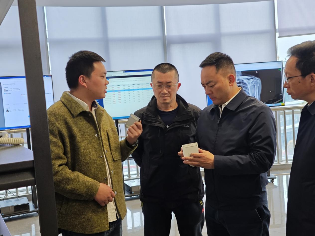 省市残联领导联合调研 科技助老助残开启新篇章 省市残联领导联合调研 科技助老助残开启新篇章